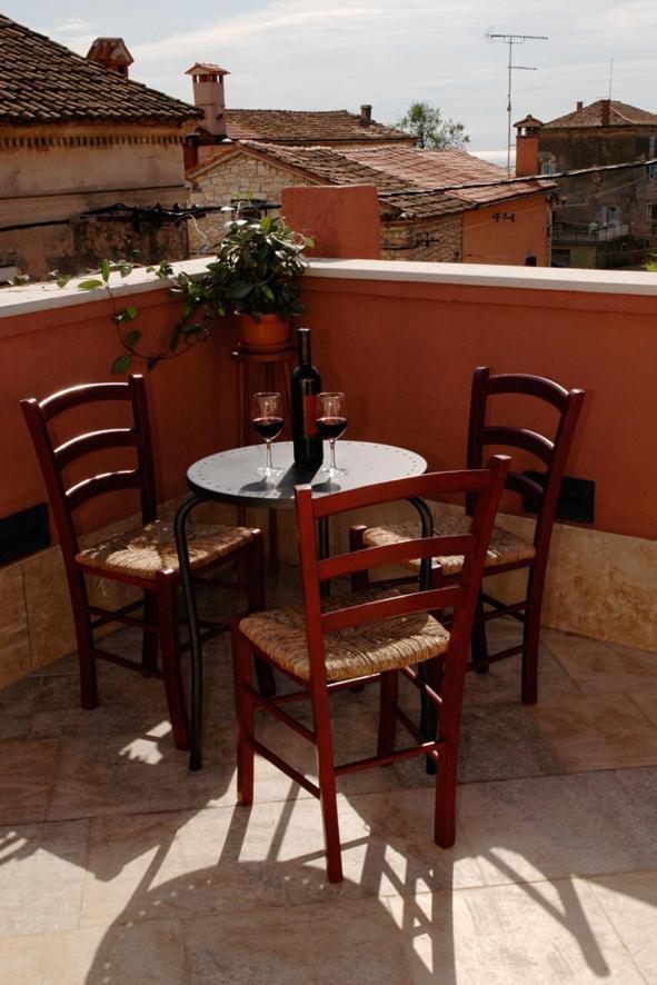 Kastel Kastelir Kaštelir Quarto foto