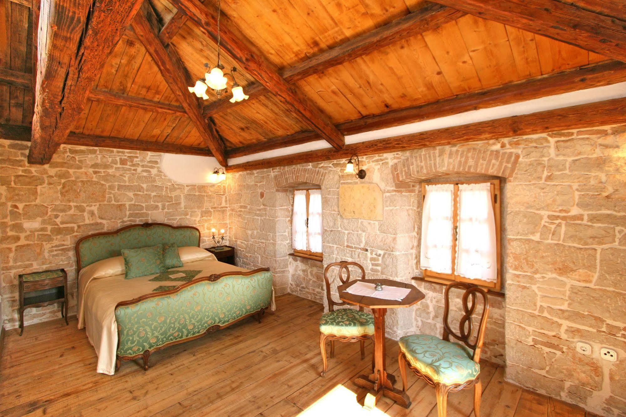 Kastel Kastelir Kaštelir Exterior foto